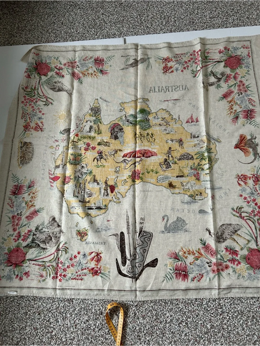 Leil Linen Vintage Australia Map Tapestry with Floral Border Kangaroo Kookaburra